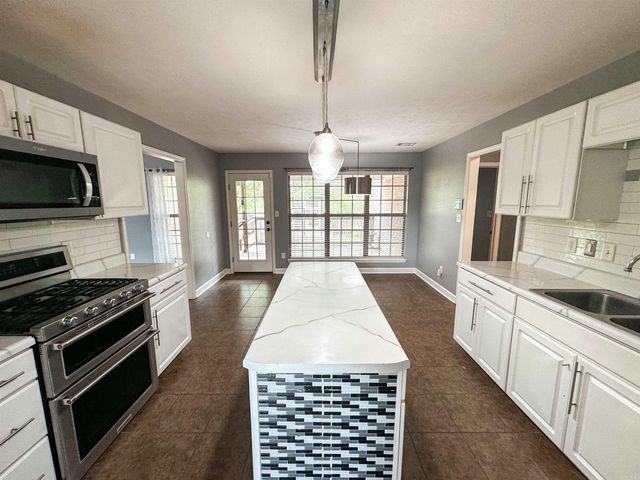 1404 Lauren Drive, Searcy, AR 72143