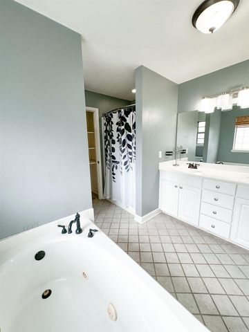 1404 Lauren Drive, Searcy, AR 72143