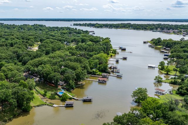 237 Ben Lacy Drive, Gun Barrel City, TX 75156