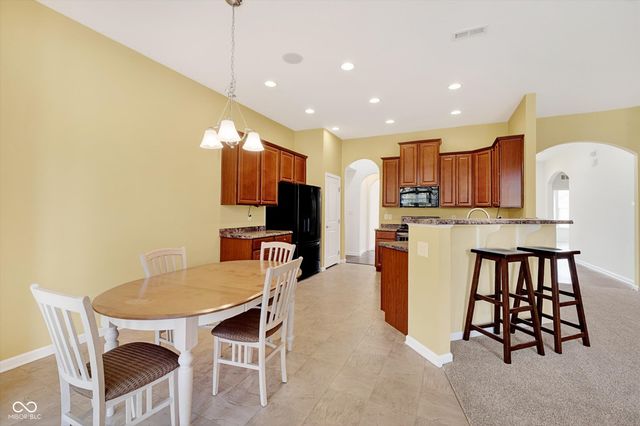 6710 Fox Club Lane, Brownsburg, IN 46112