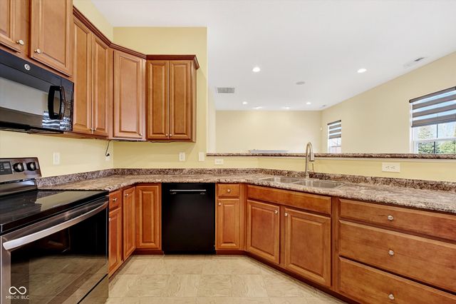 6710 Fox Club Lane, Brownsburg, IN 46112