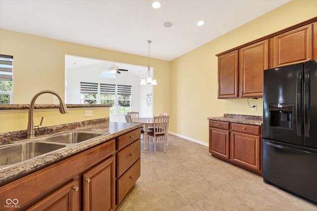 6710 Fox Club Lane, Brownsburg, IN 46112