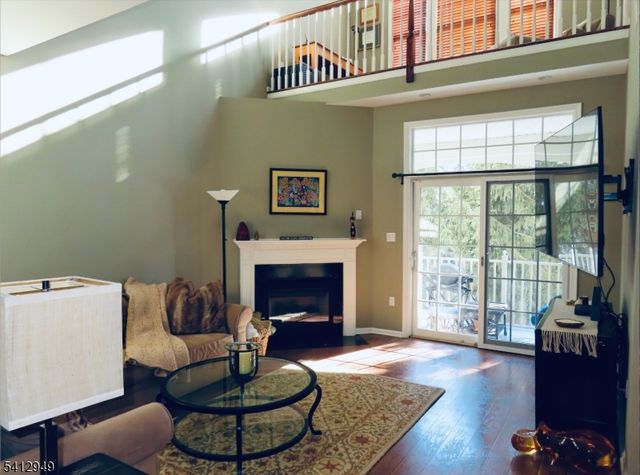 317 Kensington Ln, Livingston Twp., NJ 07039