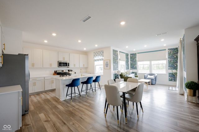 327 Waterford Lane, Westfield, IN 46074
