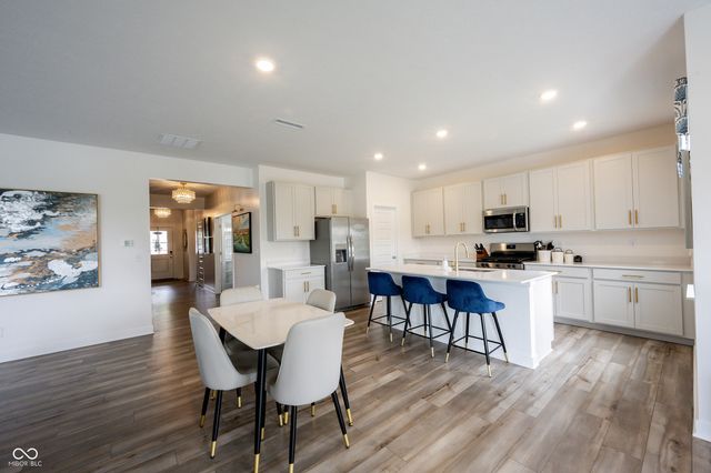 327 Waterford Lane, Westfield, IN 46074