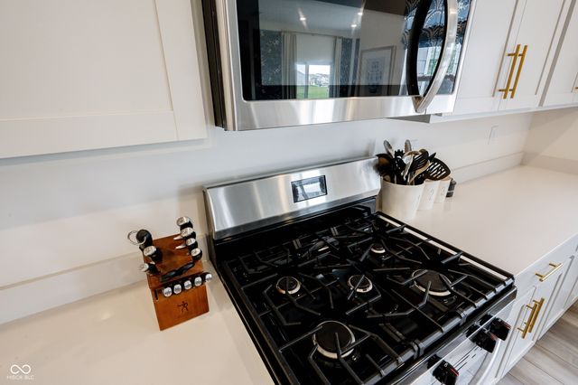 327 Waterford Lane, Westfield, IN 46074