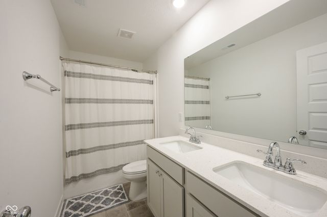 327 Waterford Lane, Westfield, IN 46074