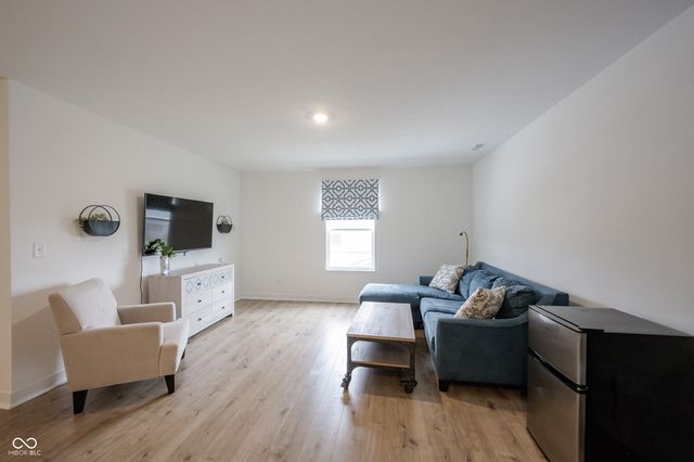 327 Waterford Lane, Westfield, IN 46074