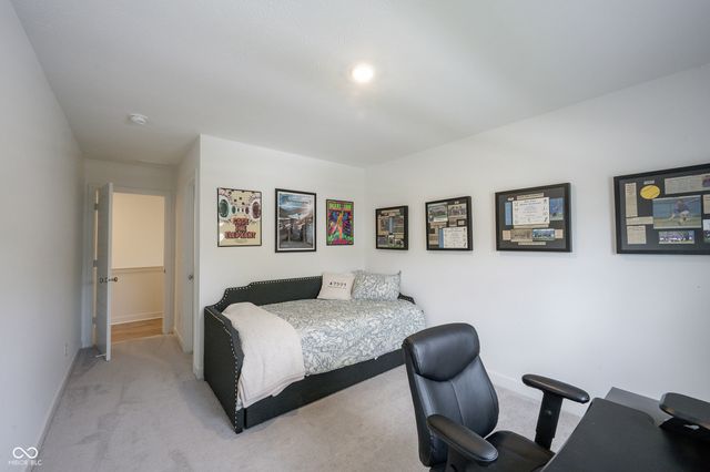 327 Waterford Lane, Westfield, IN 46074