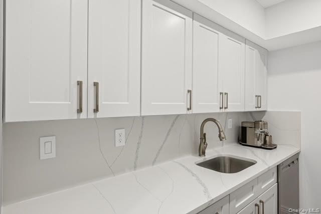 25 Alhambra Drive, Oceanside, NY 11572