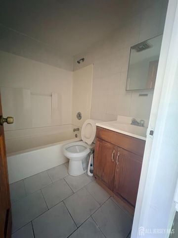 661 Catherine Street 1D, Perth Amboy, NJ 08861
