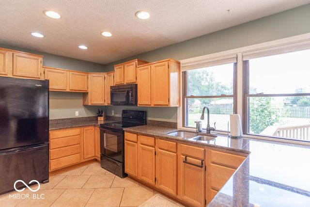 8885 E County Road 600 N, Brownsburg, IN 46112