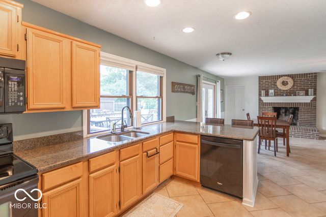 8885 E County Road 600 N, Brownsburg, IN 46112