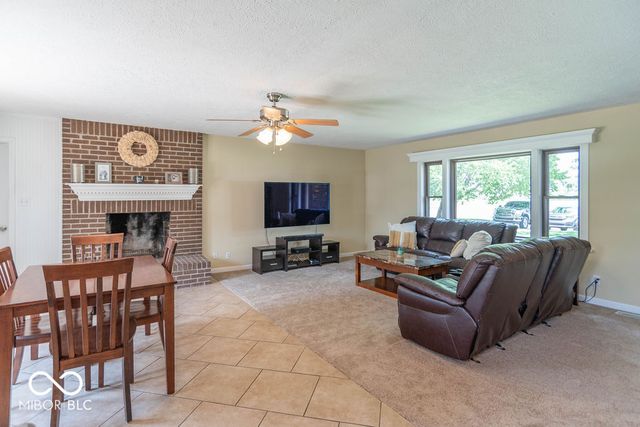 8885 E County Road 600 N, Brownsburg, IN 46112