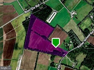 200 KOHLER SCHOOL RD, New Oxford, PA 17350