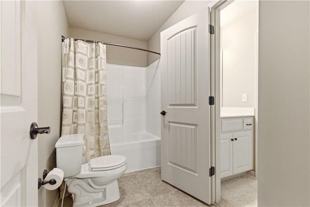 1559 Brompton Lane, Raymore, MO 64083