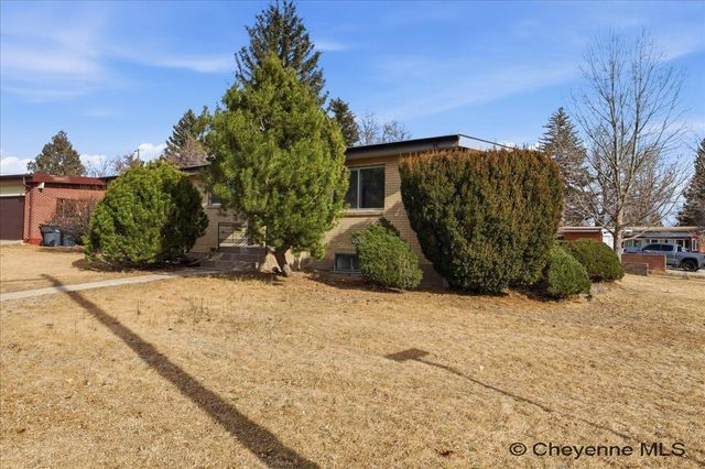 1103 CACTUS HILL RD, Cheyenne, WY 82001