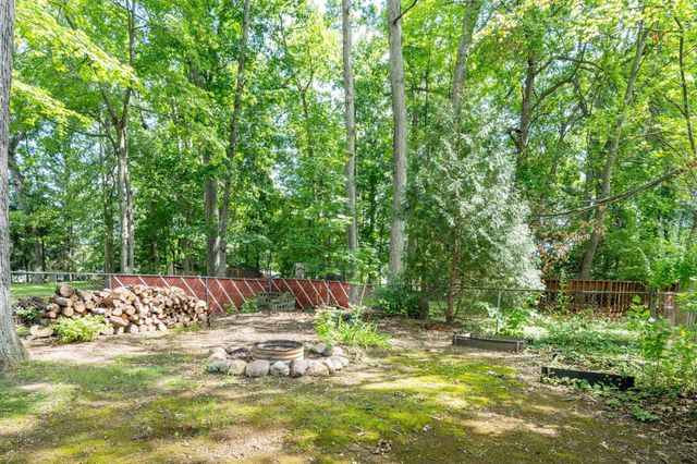 13331 Crane Ridge Drive, Fenton, MI 48430