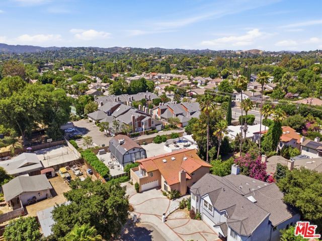 19250 Oxnard Street, Tarzana (los Angeles), CA 91356