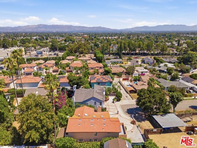 19250 Oxnard Street, Tarzana (los Angeles), CA 91356