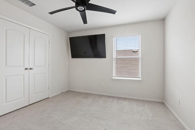 160 Sweetleaf DR, Buda, TX 78610