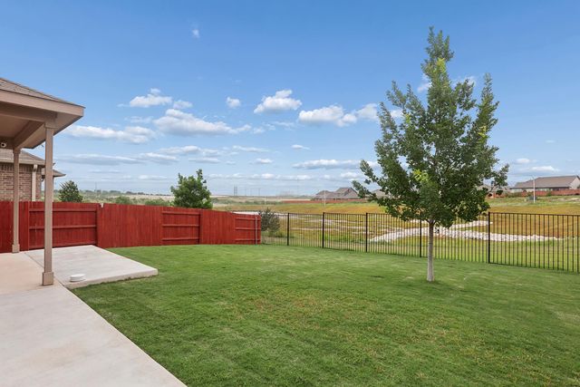 160 Sweetleaf DR, Buda, TX 78610