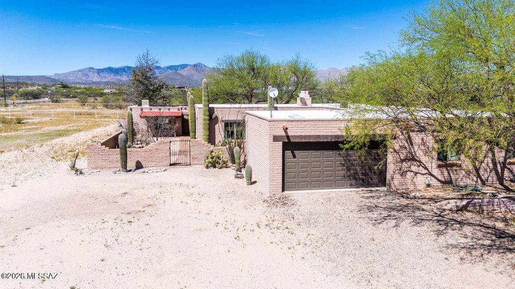 2223 N Ocotillo Road, Benson, AZ 85602