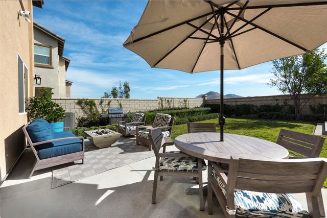 11829 Confluence Dr, Jurupa Valley, CA 91752