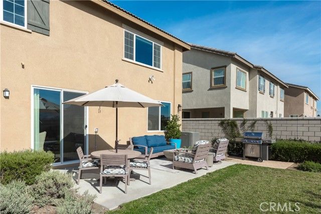 11829 Confluence Dr, Jurupa Valley, CA 91752
