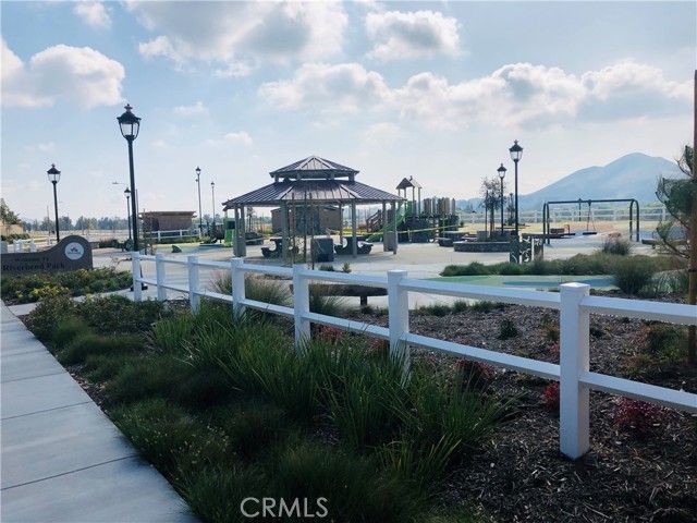 11829 Confluence Dr, Jurupa Valley, CA 91752