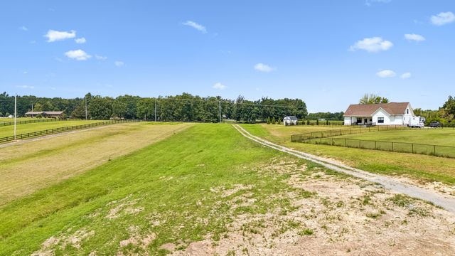 3438 Dobbins Pike, Portland, TN 37148