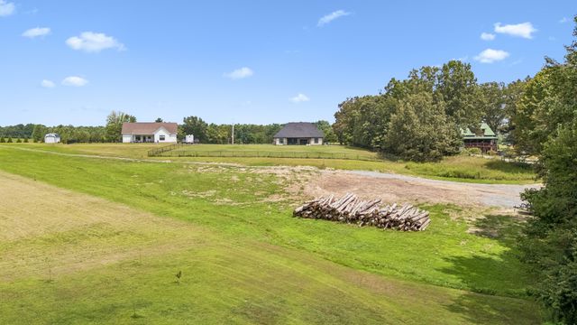 3438 Dobbins Pike, Portland, TN 37148
