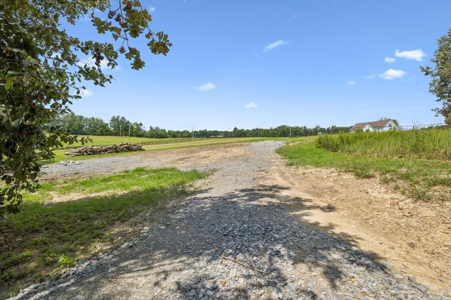 3438 Dobbins Pike, Portland, TN 37148
