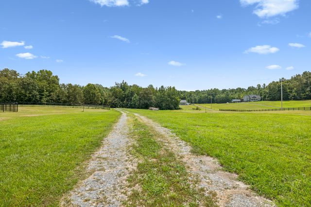 3438 Dobbins Pike, Portland, TN 37148