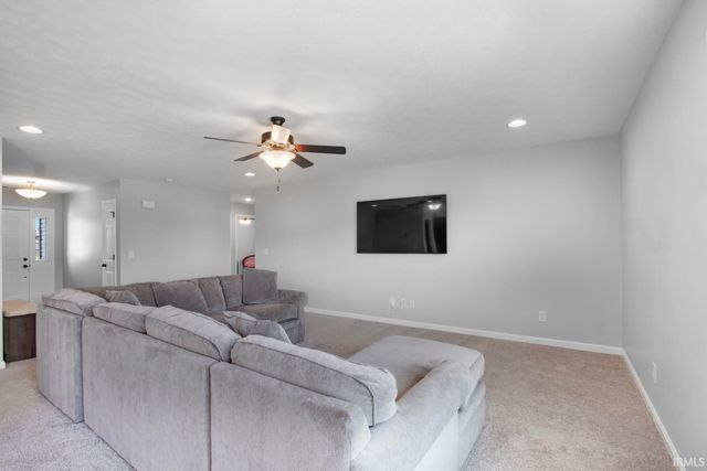 355 Wabash Circle, Chandler, IN 47610