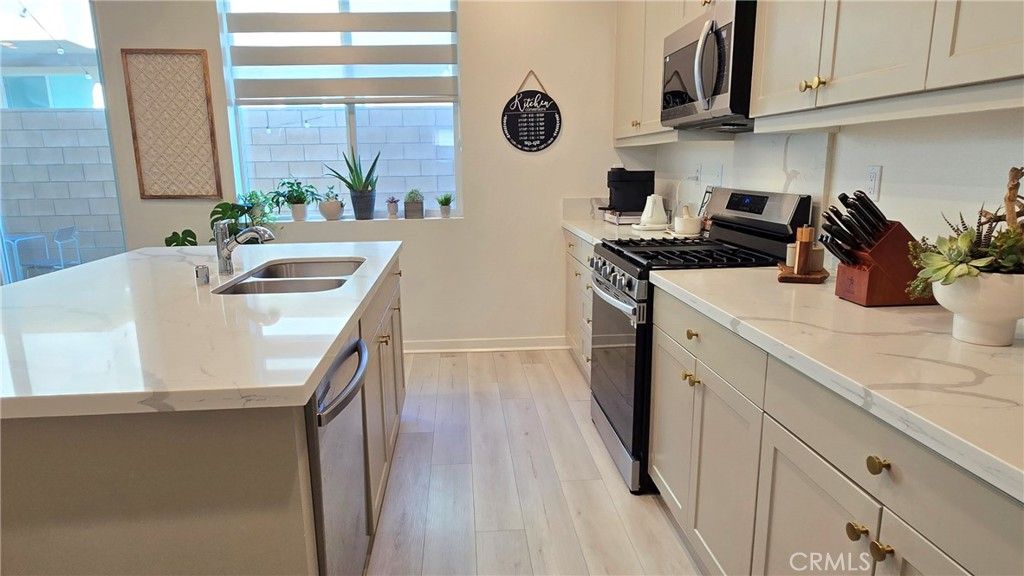 Image 9 of property listing at 906 Lemon Drive, Pomona, CA 91768