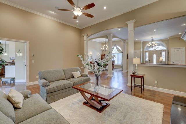 3018 Jessica Drive, Joplin, MO 64804