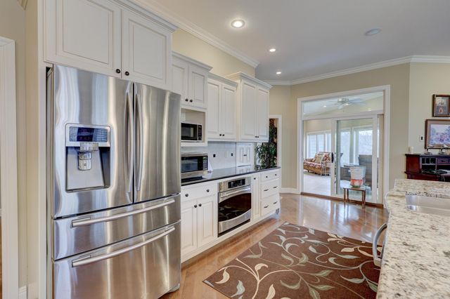 3018 Jessica Drive, Joplin, MO 64804