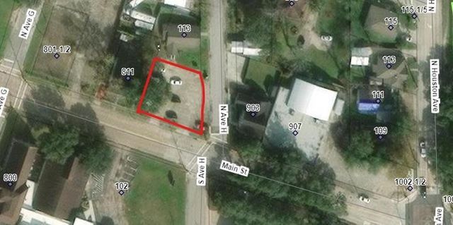 819 E Main Street, Humble, TX 77338