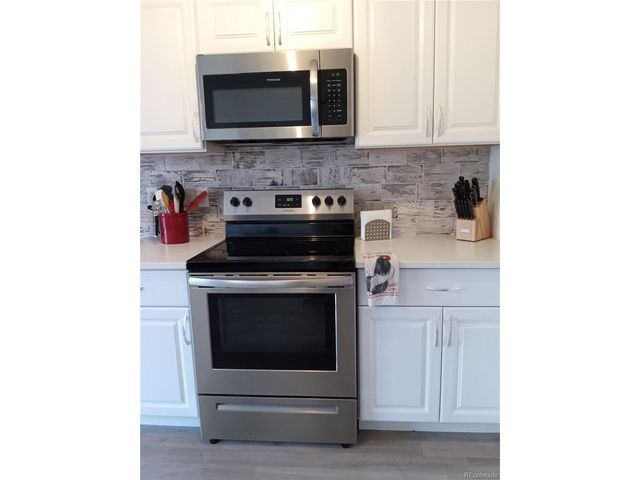 2756 E Nichols Cir, Centennial, CO 80122