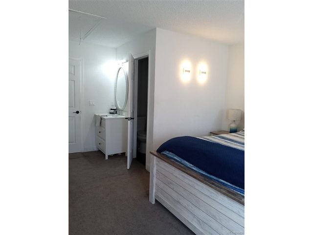 2756 E Nichols Cir, Centennial, CO 80122