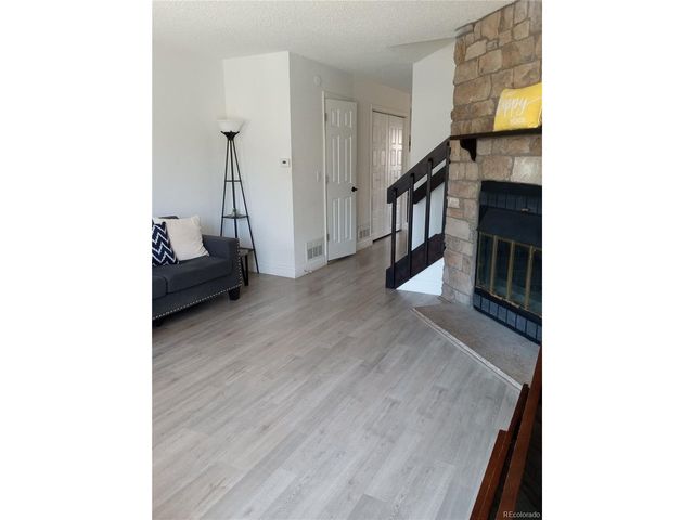 2756 E Nichols Cir, Centennial, CO 80122