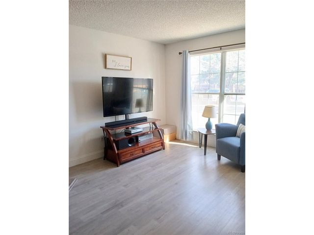 2756 E Nichols Cir, Centennial, CO 80122