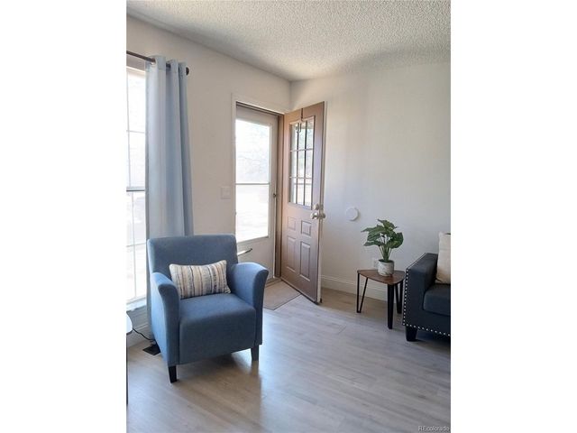 2756 E Nichols Cir, Centennial, CO 80122