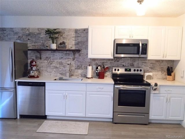 2756 E Nichols Cir, Centennial, CO 80122