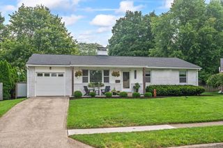 518 E Clearview Avenue, Worthington, OH 43085