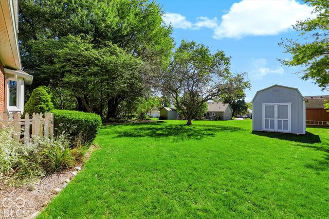 225 Deer Trace Court, Pittsboro, IN 46167
