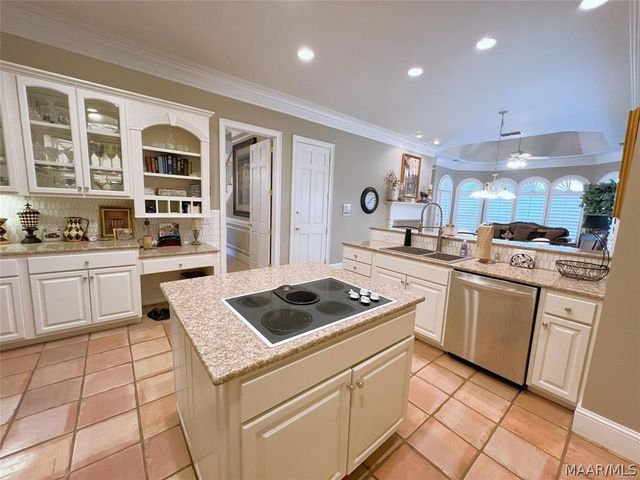 7178 Wyngrove Drive, Montgomery, AL 36117