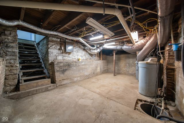 817 W 5th Street, Anderson, IN 46016