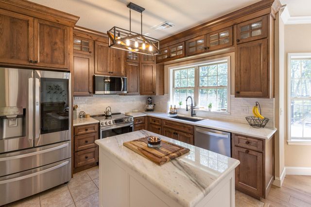 1663 Dilar Drive, Grove, OK 74344